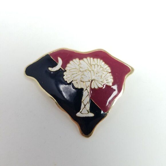Vintage South Carolina Flag Brooch State Shape, Red Black White, Enamel Pin - Picture 2 of 7